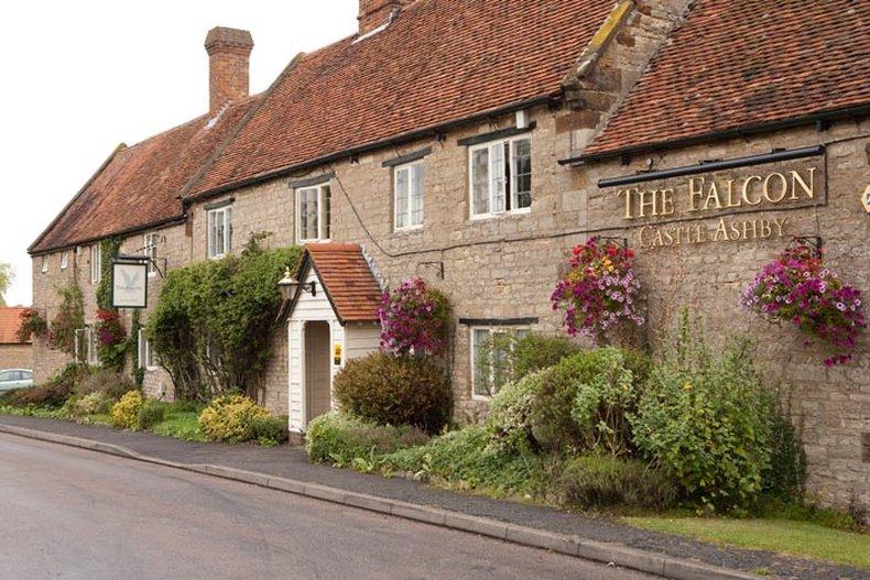 Falcon Hotel Towcester Eksteriør billede